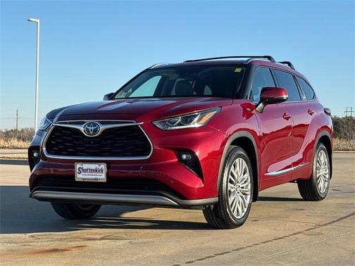 2023 Toyota Highlander Hybrid Platinum