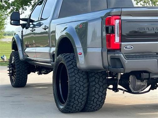 2025 Ford F-450 Platinum