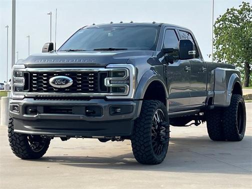 2025 Ford F-450 Platinum