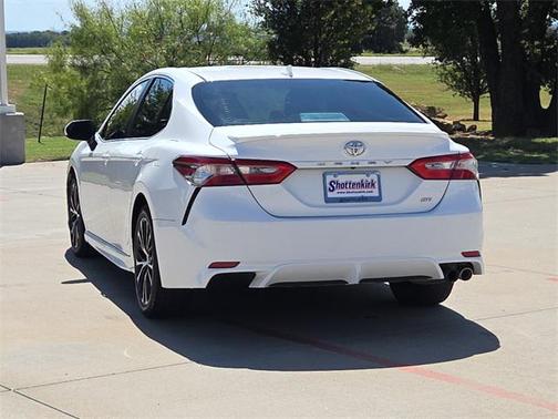 2019 Toyota Camry SE