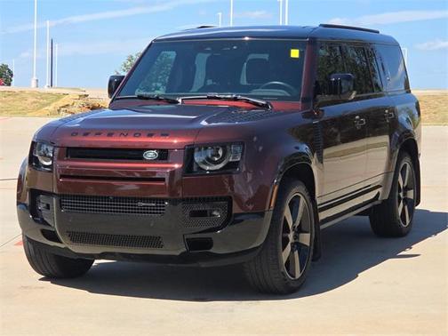 2023 Land Rover Defender 130 X-Dynamic SE