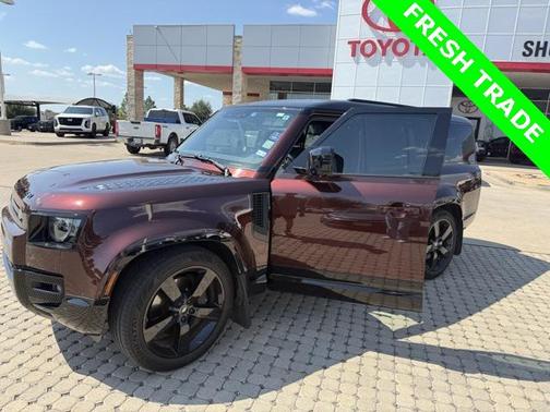 2023 Land Rover Defender 130 X-Dynamic SE