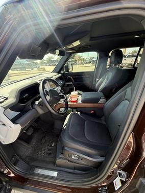 2023 Land Rover Defender 130 X-Dynamic SE