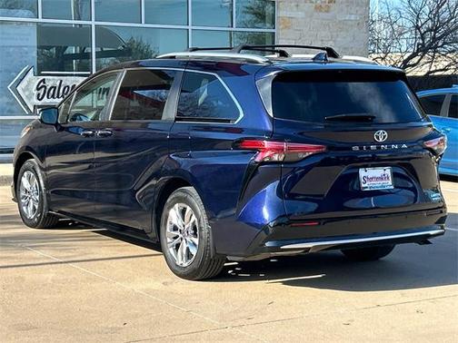 2023 Toyota Sienna Limited 7-Passenger