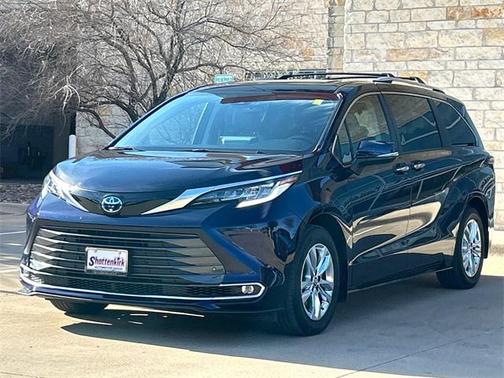 2023 Toyota Sienna Limited 7-Passenger