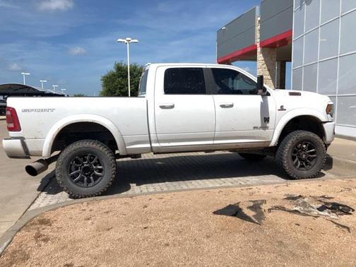 2022 RAM 2500 Big Horn Crew Cab 4x4 6'4' Box