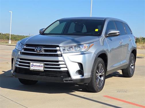 2019 Toyota Highlander LE