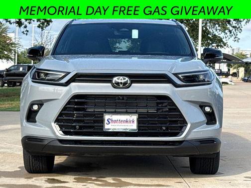 Cement 2026 Toyota Highlander Hybrid Base