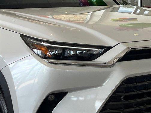 2025 Toyota Grand Highlander Hybrid Limited MAX