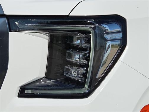 2022 GMC Yukon XL 4WD AT4