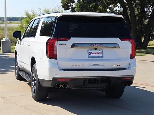 2022 GMC Yukon XL 4WD AT4