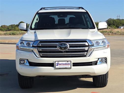 2018 Toyota Land Cruiser Base