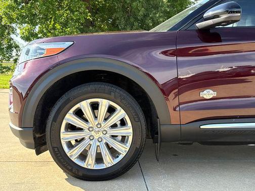 Burgundy Velvet Tinted Clearcoat 2022 Ford Explorer King Ranch