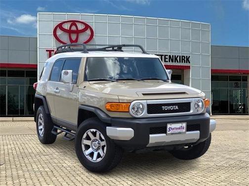 2014 Toyota FJ Cruiser Base