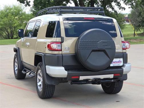 2014 Toyota FJ Cruiser Base