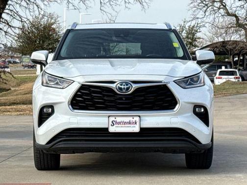 2022 Toyota Highlander Hybrid Limited