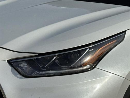 2022 Toyota Highlander Hybrid Limited