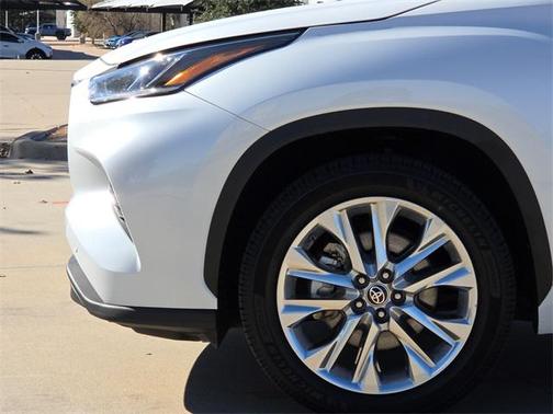 2022 Toyota Highlander Hybrid Limited
