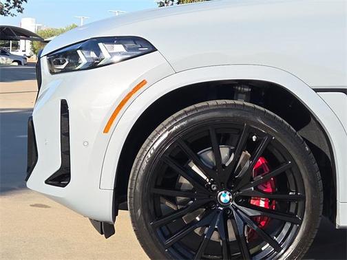 2025 BMW X6 xDrive40i