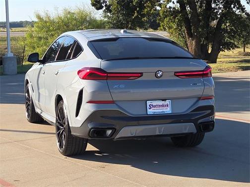2025 BMW X6 xDrive40i