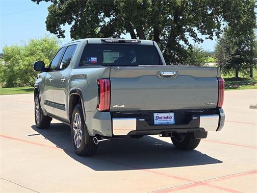 2025 Toyota Tundra Hybrid 1794 Edition