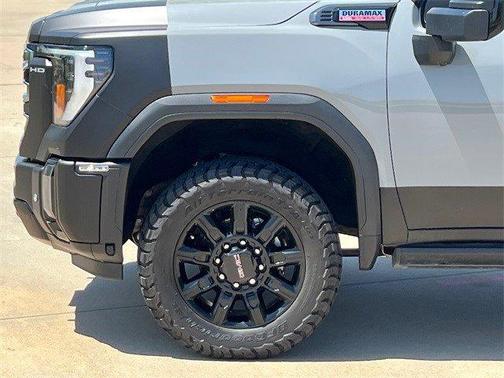 2024 GMC Sierra 2500 AT4