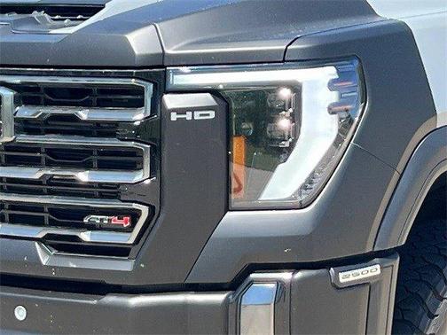 2024 GMC Sierra 2500 AT4
