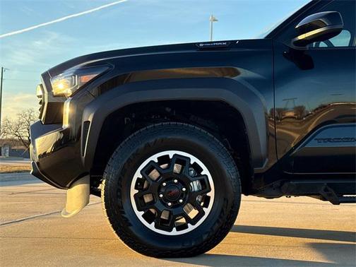 2025 Toyota Tacoma Hybrid TRD Off Road