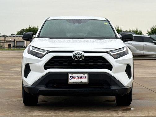 Ice Cap 2024 Toyota RAV4 LE