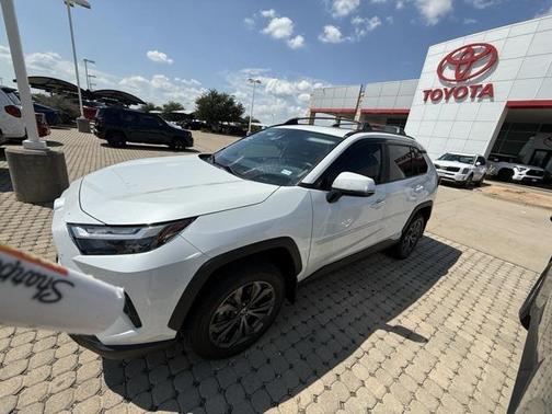 2024 Toyota RAV4 Hybrid XLE Premium