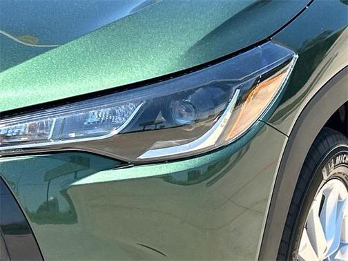 2025 Toyota Corolla Cross LE