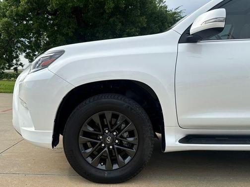 Starfire Pearl 2022 Lexus GX 460 Premium
