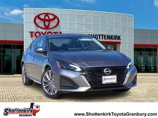 2023 Nissan Altima 2.5 SL