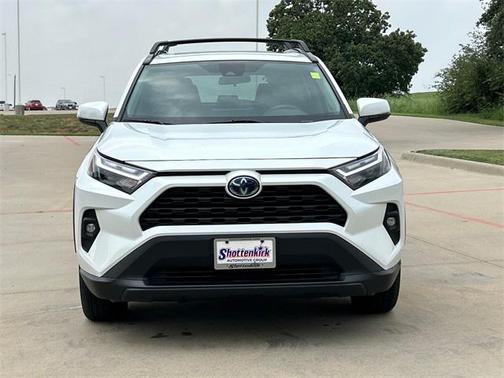 2023 Toyota RAV4 Hybrid XLE Premium