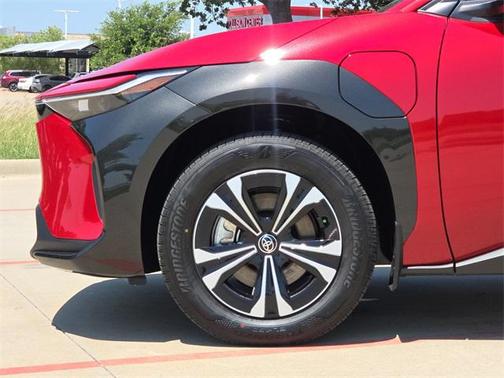 2025 Toyota bZ4X XLE