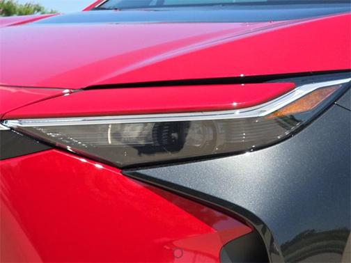 2025 Toyota bZ4X XLE