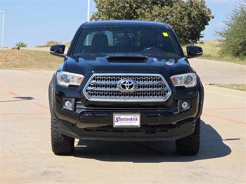 2017 Toyota Tacoma TRD Sport