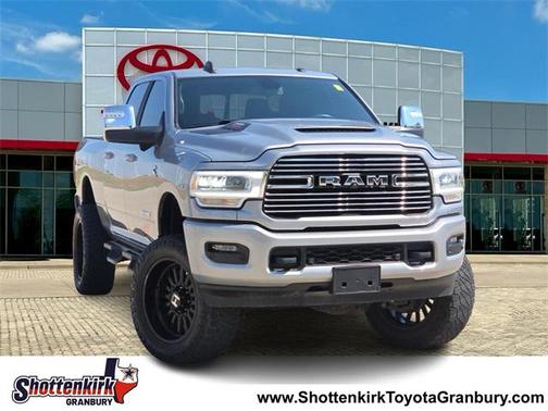 2023 RAM 2500 Laramie Crew Cab 4x4 6'4' Box