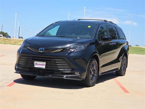 2024 Toyota Sienna Woodland Edition