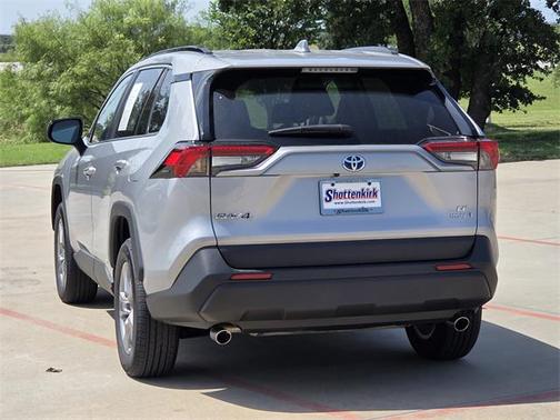 2024 Toyota RAV4 Hybrid LE