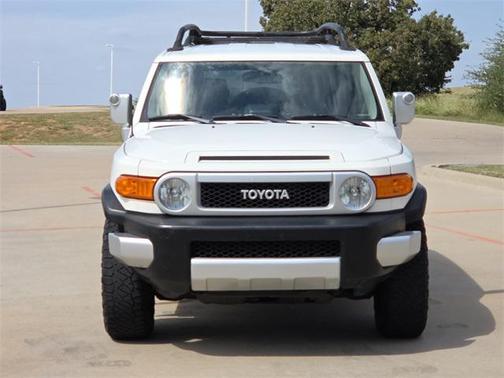 2014 Toyota FJ Cruiser Base