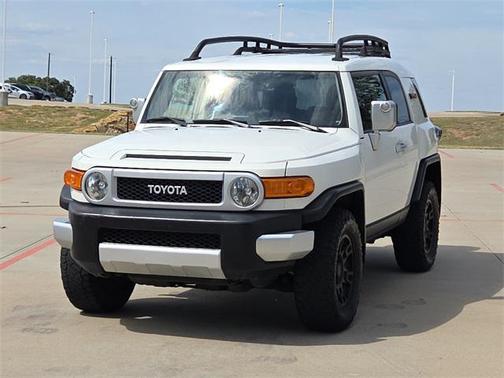 2014 Toyota FJ Cruiser Base