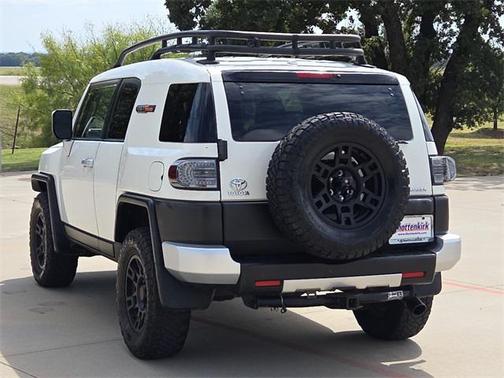 2014 Toyota FJ Cruiser Base