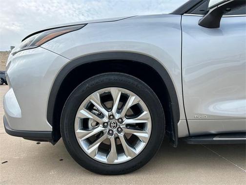 2023 Toyota Highlander Hybrid Limited