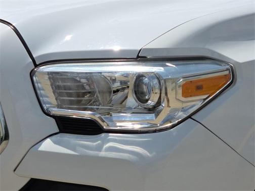2016 Toyota Tacoma SR5