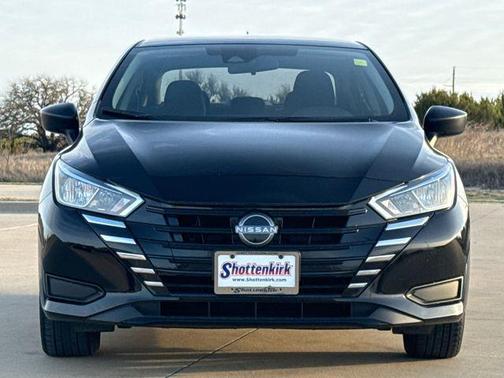 2023 Nissan Versa 1.6 S