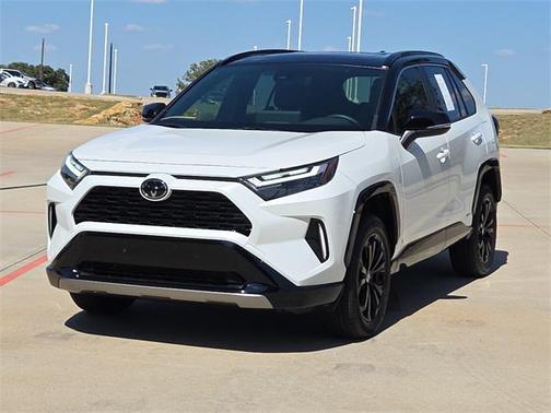 2025 Toyota RAV4 Hybrid SE