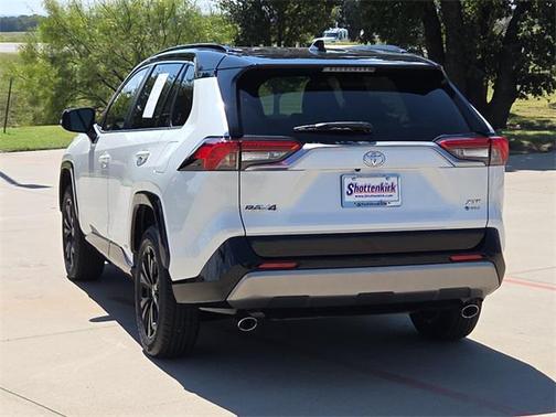 2025 Toyota RAV4 Hybrid SE