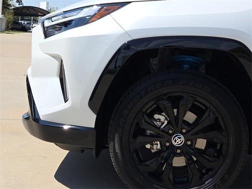 2025 Toyota RAV4 Hybrid SE