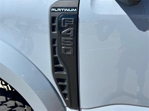 2025 Ford F-450 Platinum